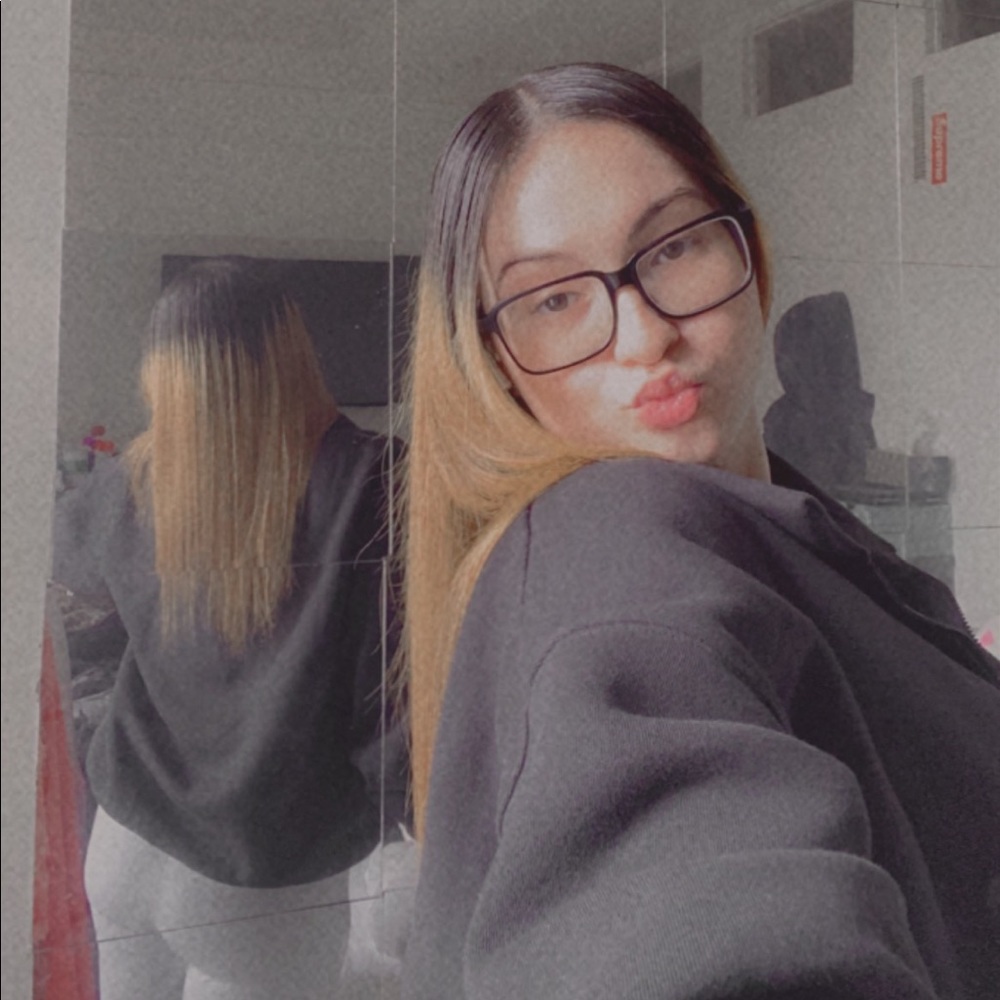 Meet your Posher, Savanna